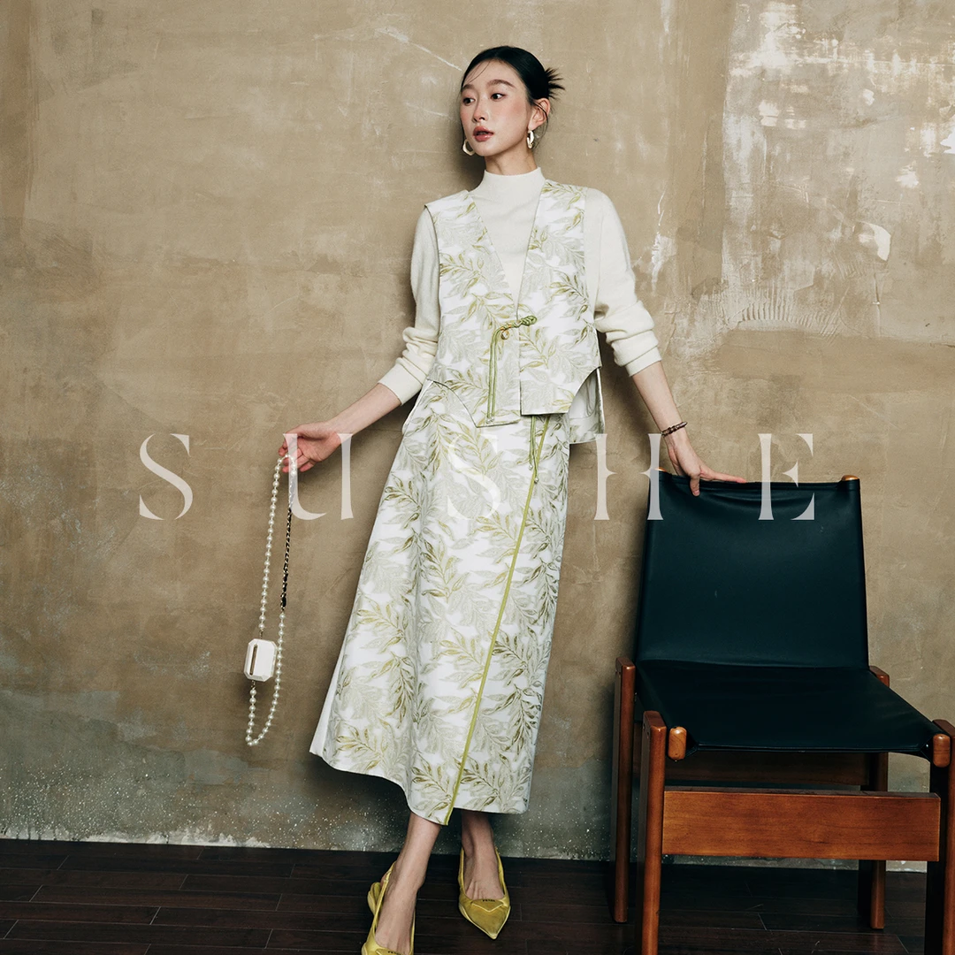 束皙SUSHE新款新气质秋季V领中式马甲交叠式夏高腰半身裙套装女