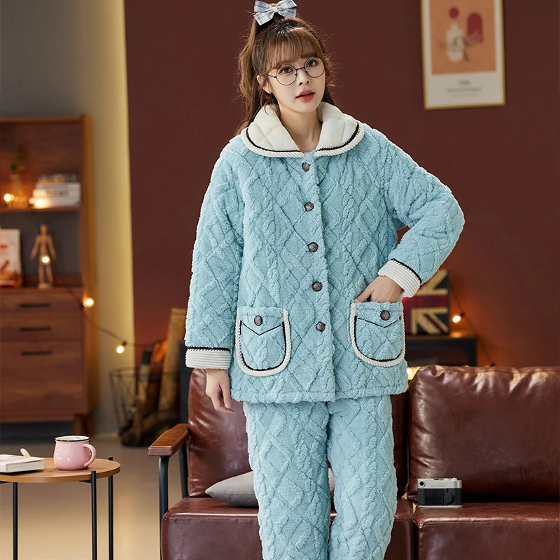 睡衣女冬季三层加厚夹棉珊瑚绒法兰绒简约保暖可外穿感舒适家居服