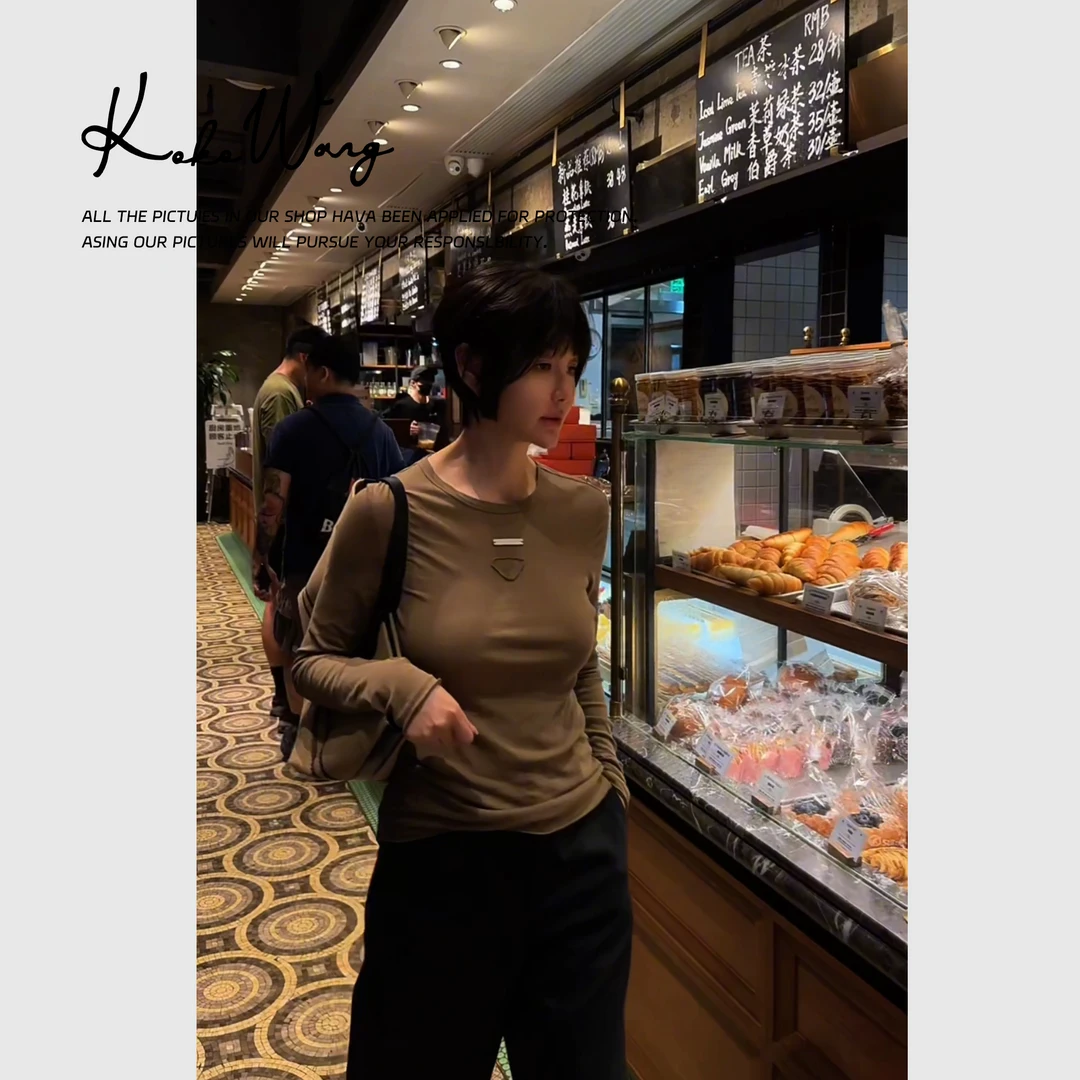 KOKO WANG时尚三角正肩显瘦舒适百搭面膜长袖打底T恤304414H20T41