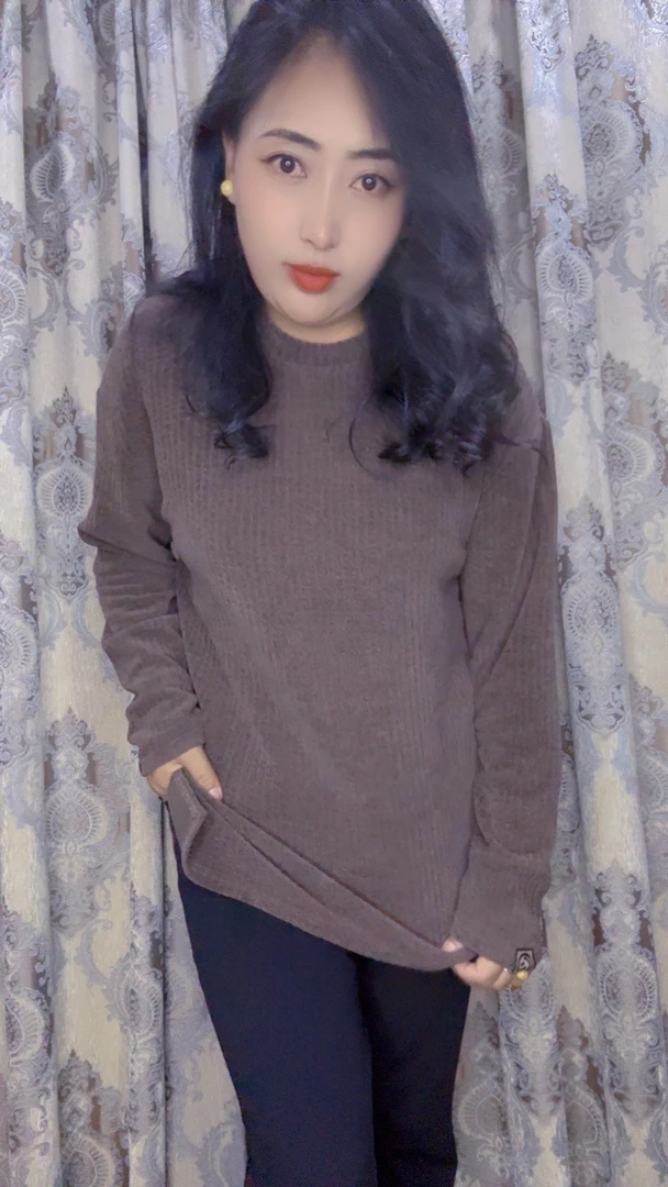 条绒中长款圆领打底绒衫