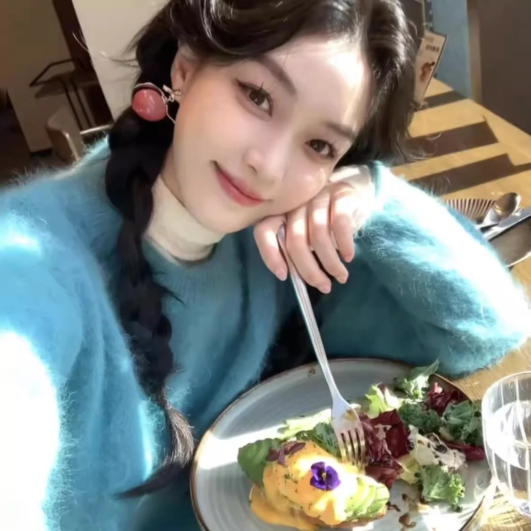 蓝色显白温柔套头毛衣女秋冬软糯奶fufu宽松慵懒风毛茸茸针织衫