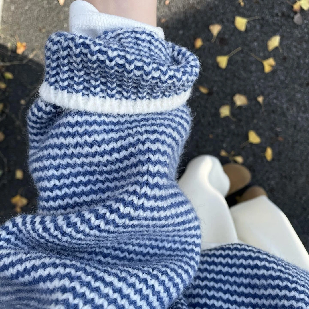 蓝色条纹毛衣女韩系慵懒风秋冬新款圆领撞色复古百搭针织衫上衣厚