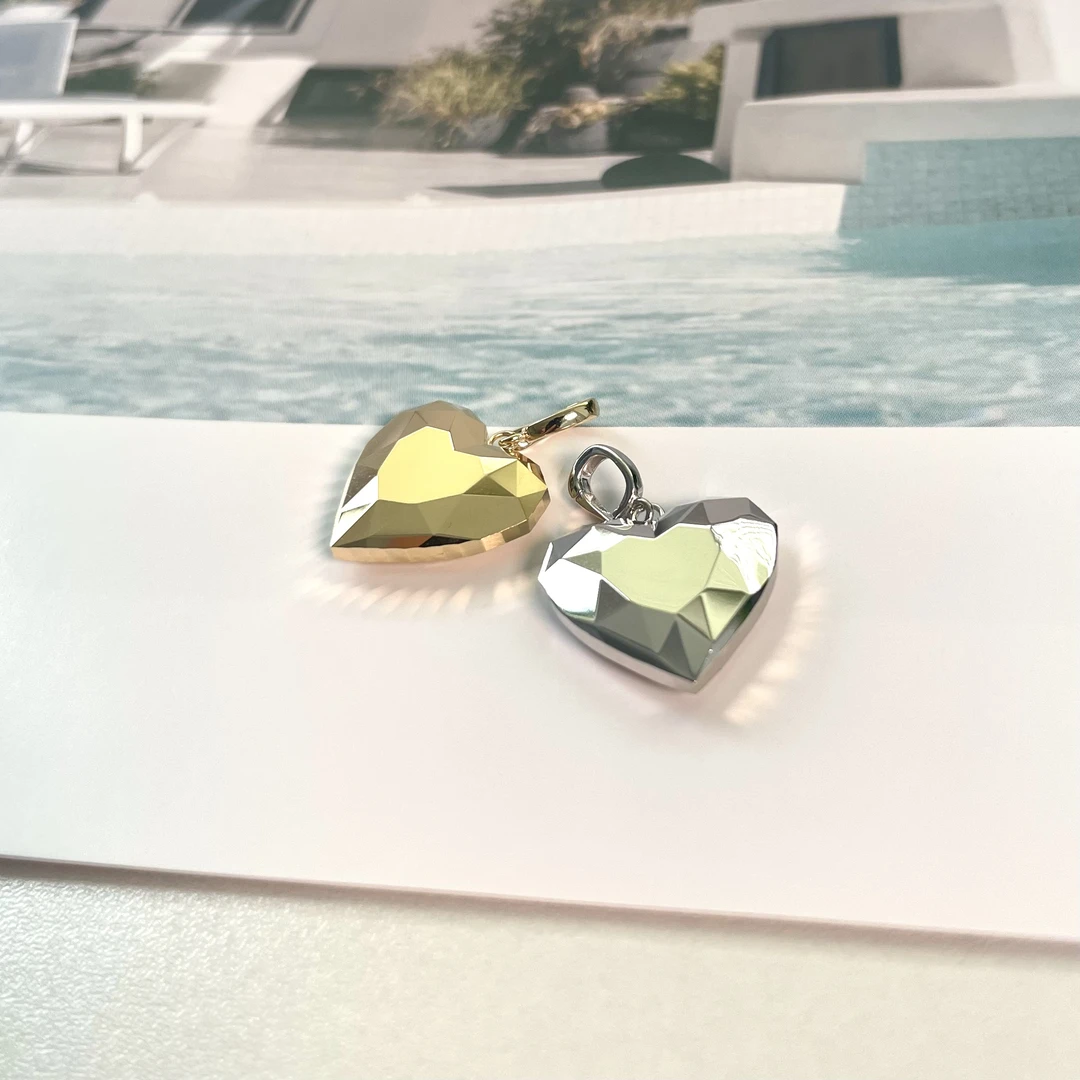 【美控MK】18K金冰岛爱心吊坠气质简约首饰多样性发其一