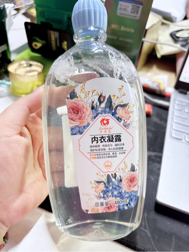 诗曼朵内衣内裤凝露