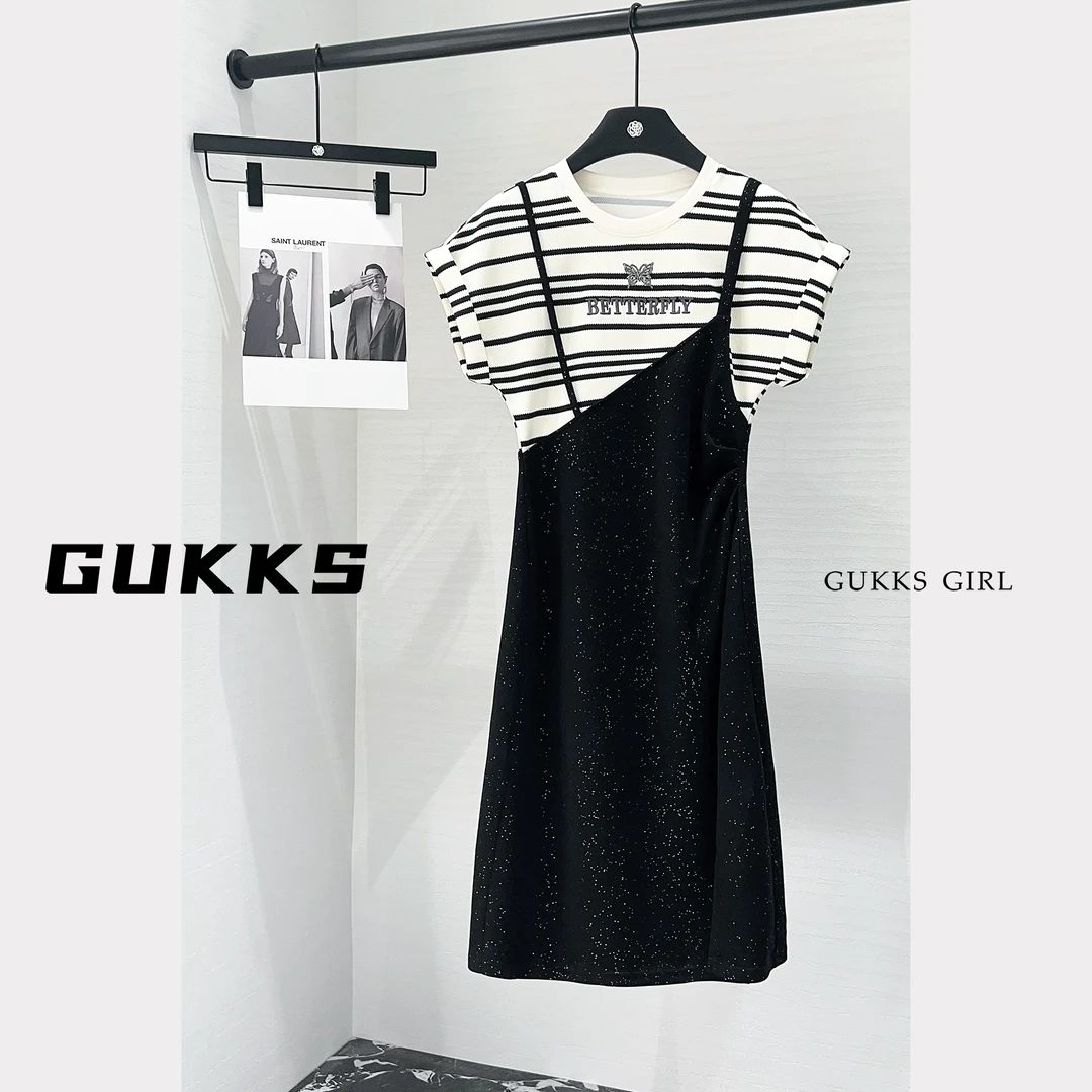 GUKKS夏季时尚简约条纹背带字母假两件减龄气质连衣裙GK211