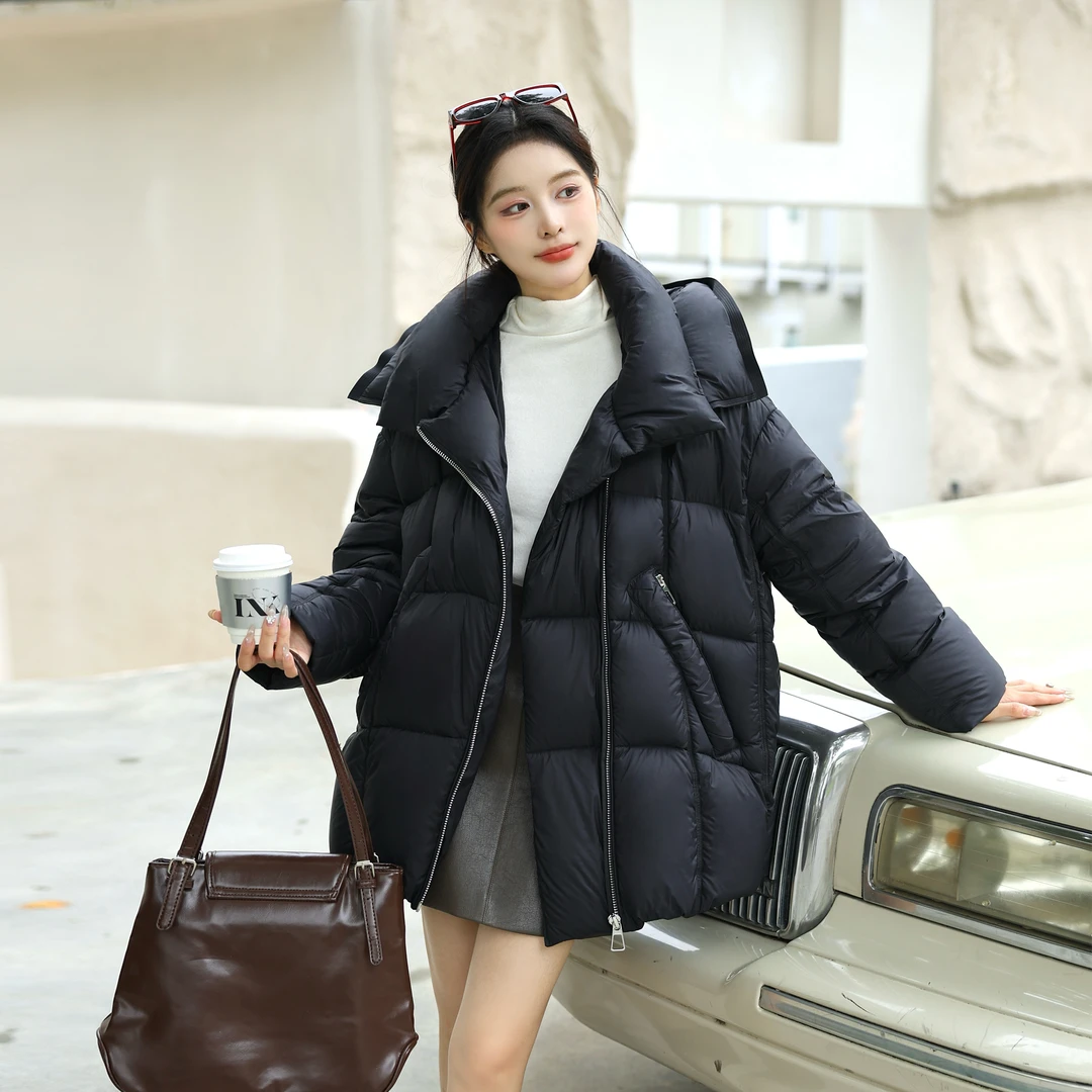 2024年新款连帽羽绒服女士保暖大翻领百搭外套韩版面包服241271