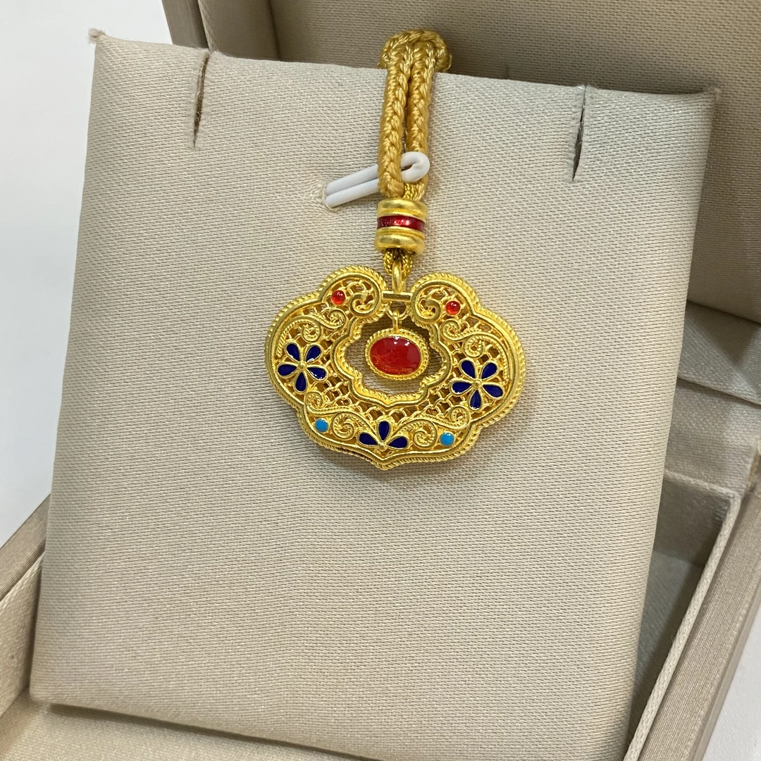 黄金吊坠足金999珐琅镂空如意锁