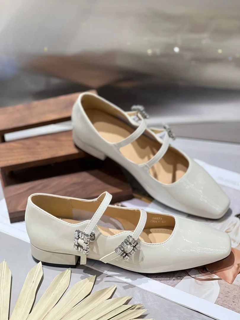 241218~L新款方头低跟软底漆皮浅口单鞋仙女风晚晚单鞋