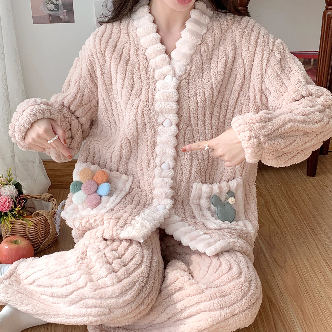 冬季新款睡衣女长毛绒V领开衫长袖长裤绣花甜美保暖家居服套装