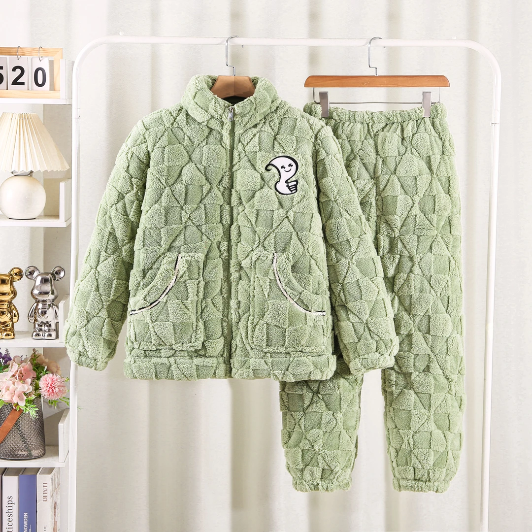 睡衣女套装家居服女士保暖长袖大码夹棉珊瑚绒法兰绒冬款三层夹棉