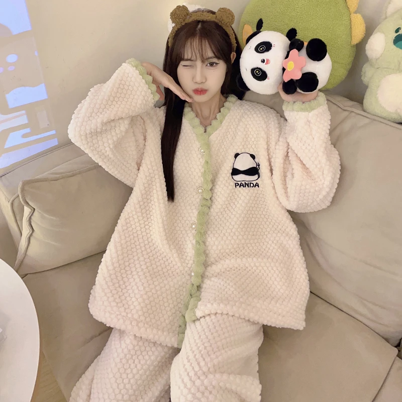 秋冬新款睡衣女可爱小熊猫v领法式小香风舒适保暖可外穿家居服
