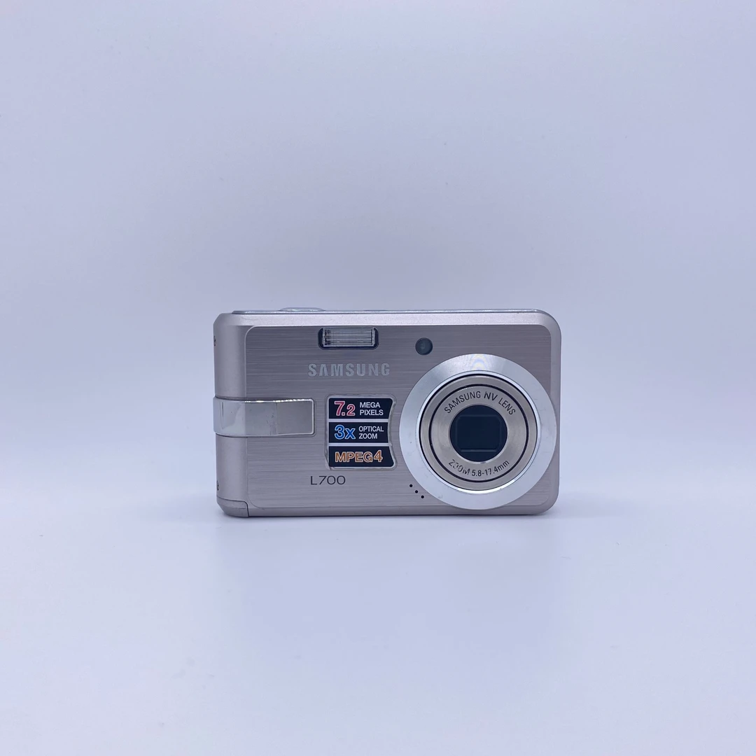 9新 Samsung/三星 三星L700银色复古数码相机便携式卡片机
