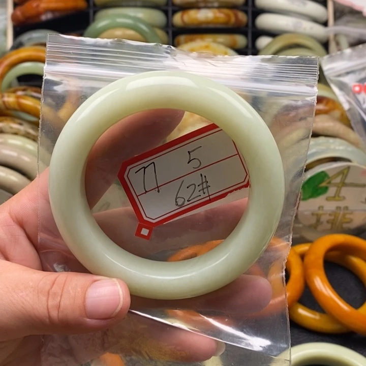 蛇纹石玉手链未镶嵌