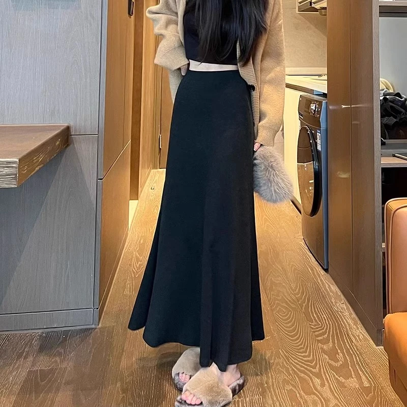 黑色鱼尾裙女春秋季百搭气质a字裙包臀裙显瘦针织半身裙中长款裙