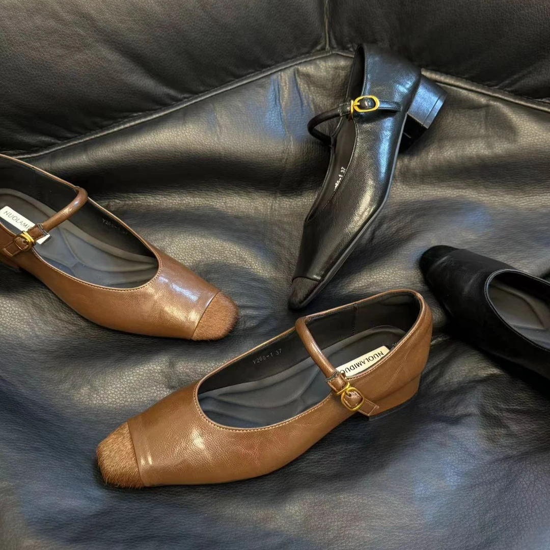 法式复古一字扣气质中粗跟小方头单鞋G2049