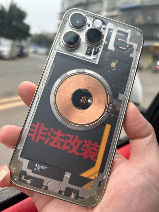 苹果14pro方形透明后盖，商品为苹果14pro方形透明后盖