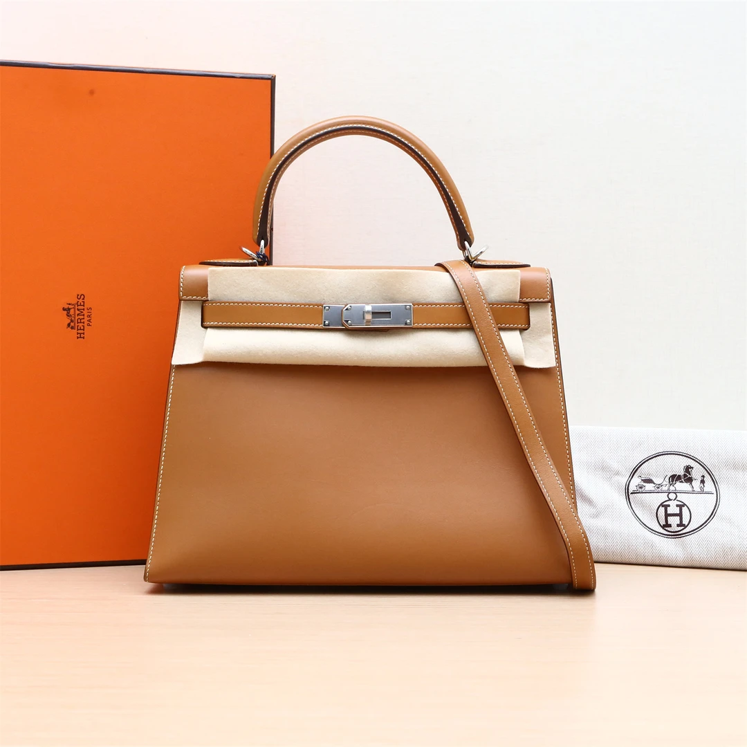 95新 Hermes/爱马仕 【小花Han】Kelly 28 沙滩金 Tad皮 A刻 包