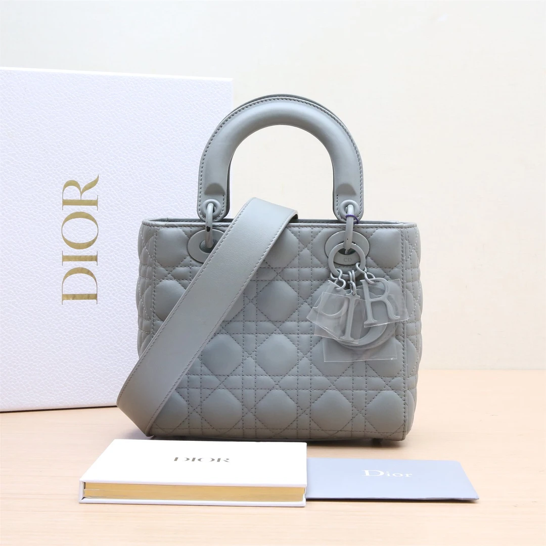 99新 DIOR/迪奥 活动【小花Han】戴妃包 四格 灰色 磨砂扣 2020