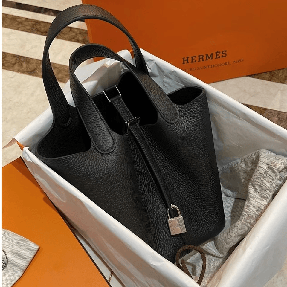 全新未使用  【小花念念】 菜篮子 18 黑色 银扣 TC皮 B刻 包