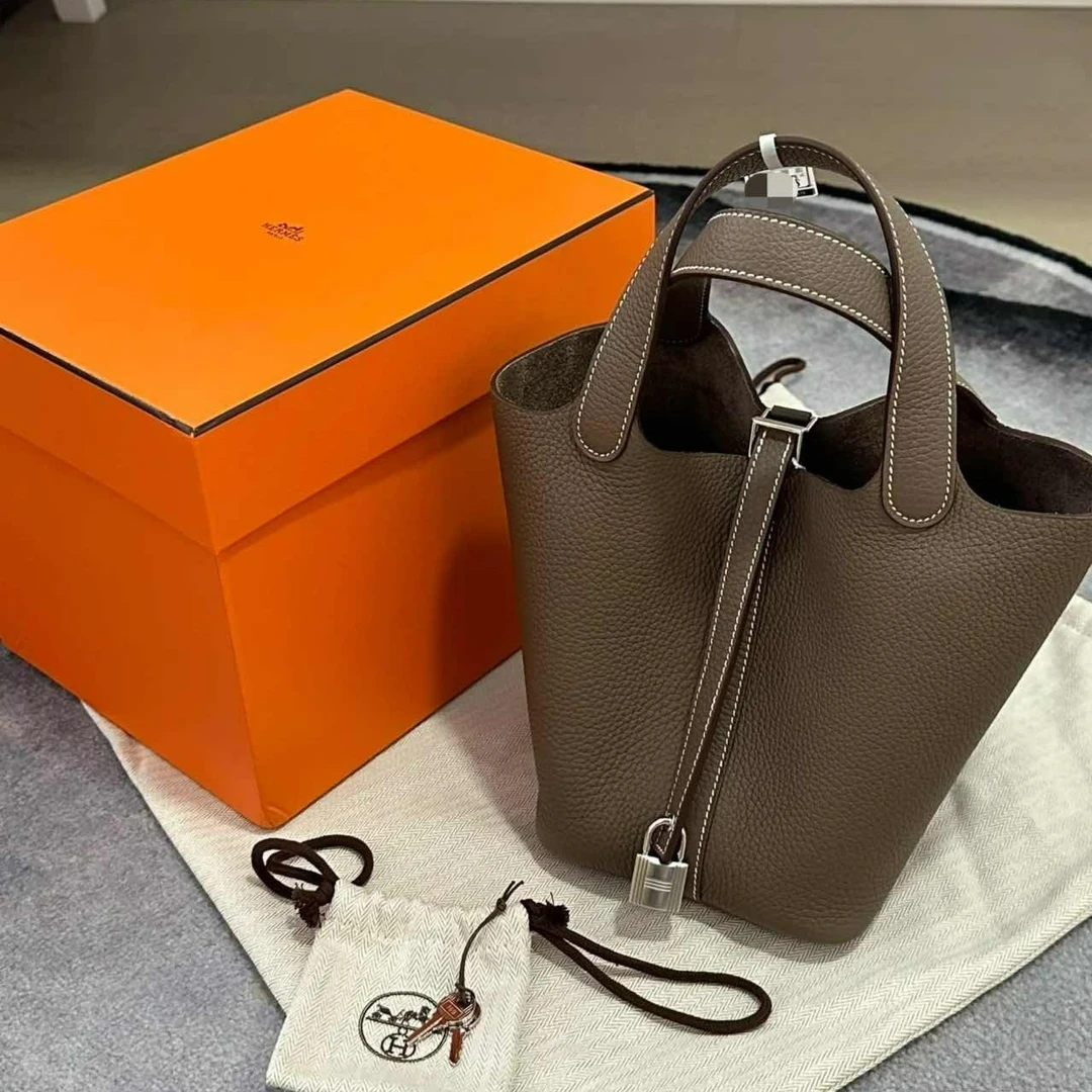全新未使用 Hermes/爱马仕 小花6欢 菜篮子18 大象灰 TC皮W刻银扣