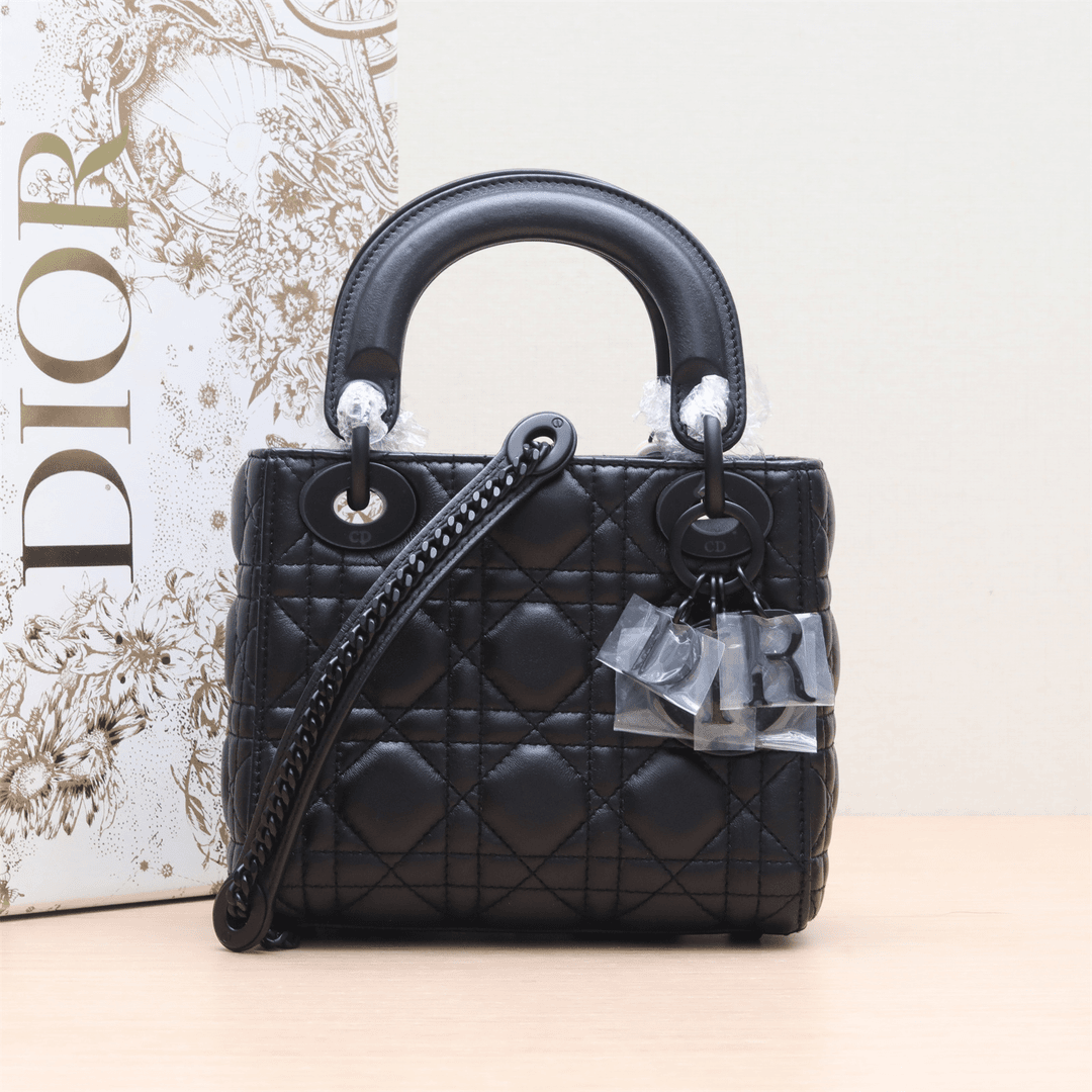 99新 DIOR/迪奥 活动【小花Han】三格戴妃包 磨砂黑色 皮革C 黑扣