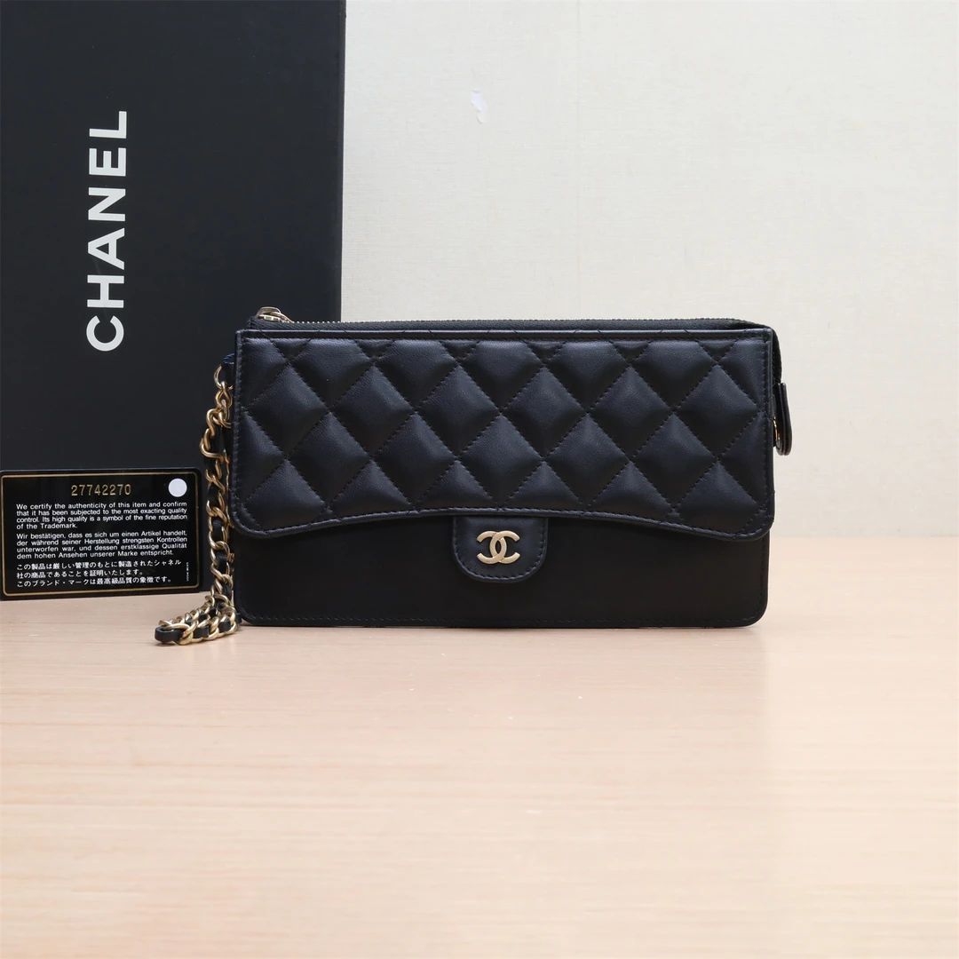 99新 Chanel/香奈儿 新粉-100 小花6欢 黑色 手拿包 黑色 27开