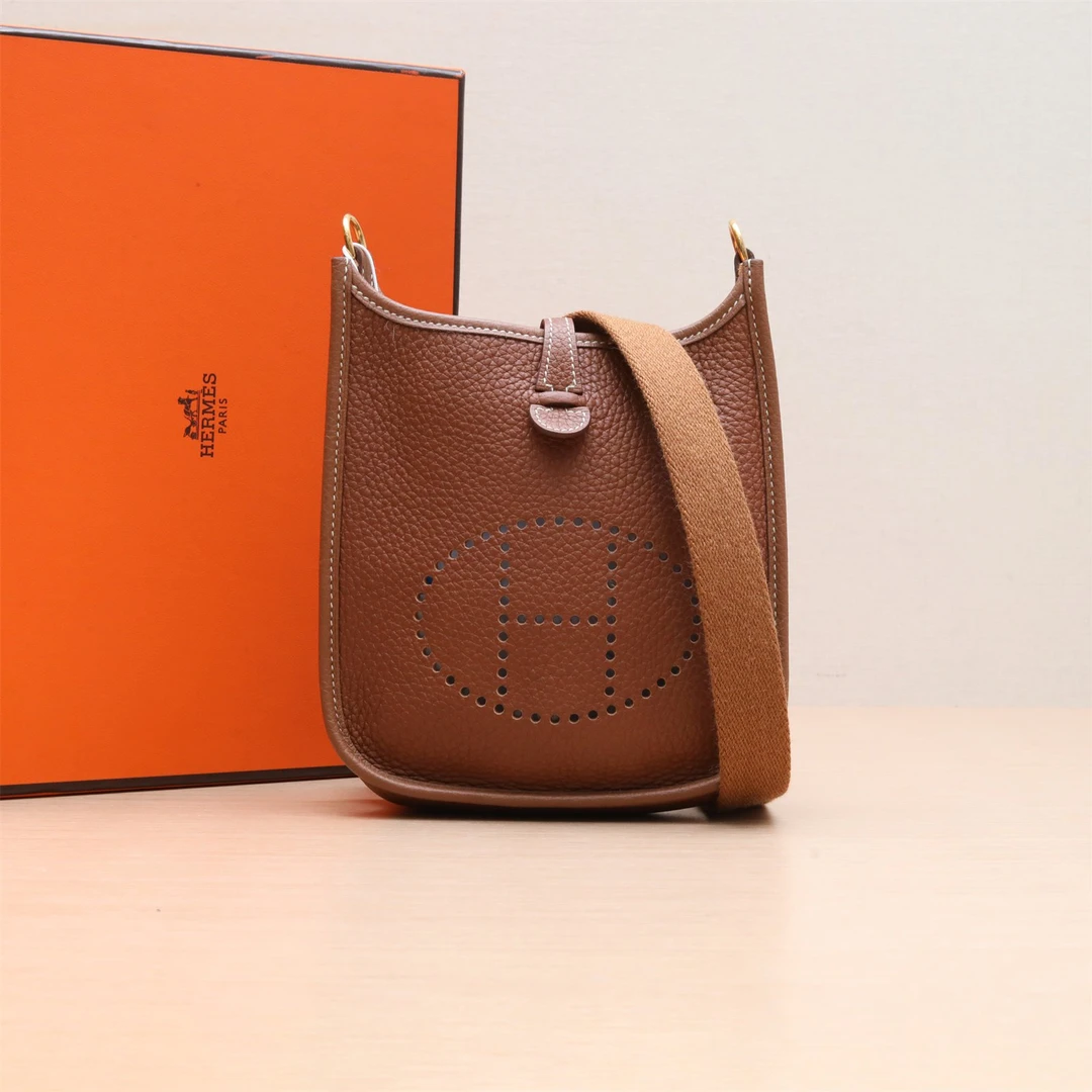 99新 Hermes/爱马仕 【小花念念】Evelyne MINI 金棕色 TC皮 Y刻包