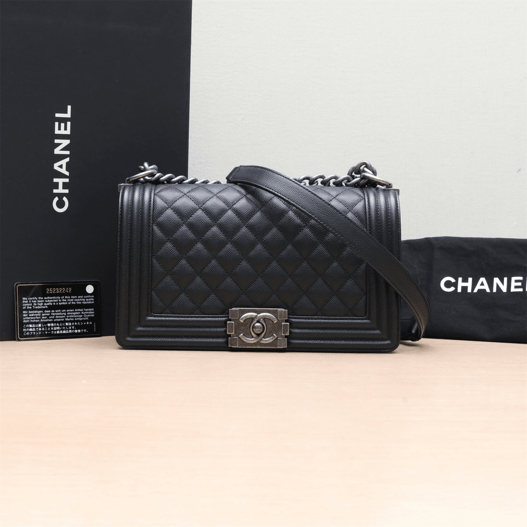 99新 Chanel/香奈儿 小花6枫Leboy 中号 黑色 25开 银扣 菱格纹