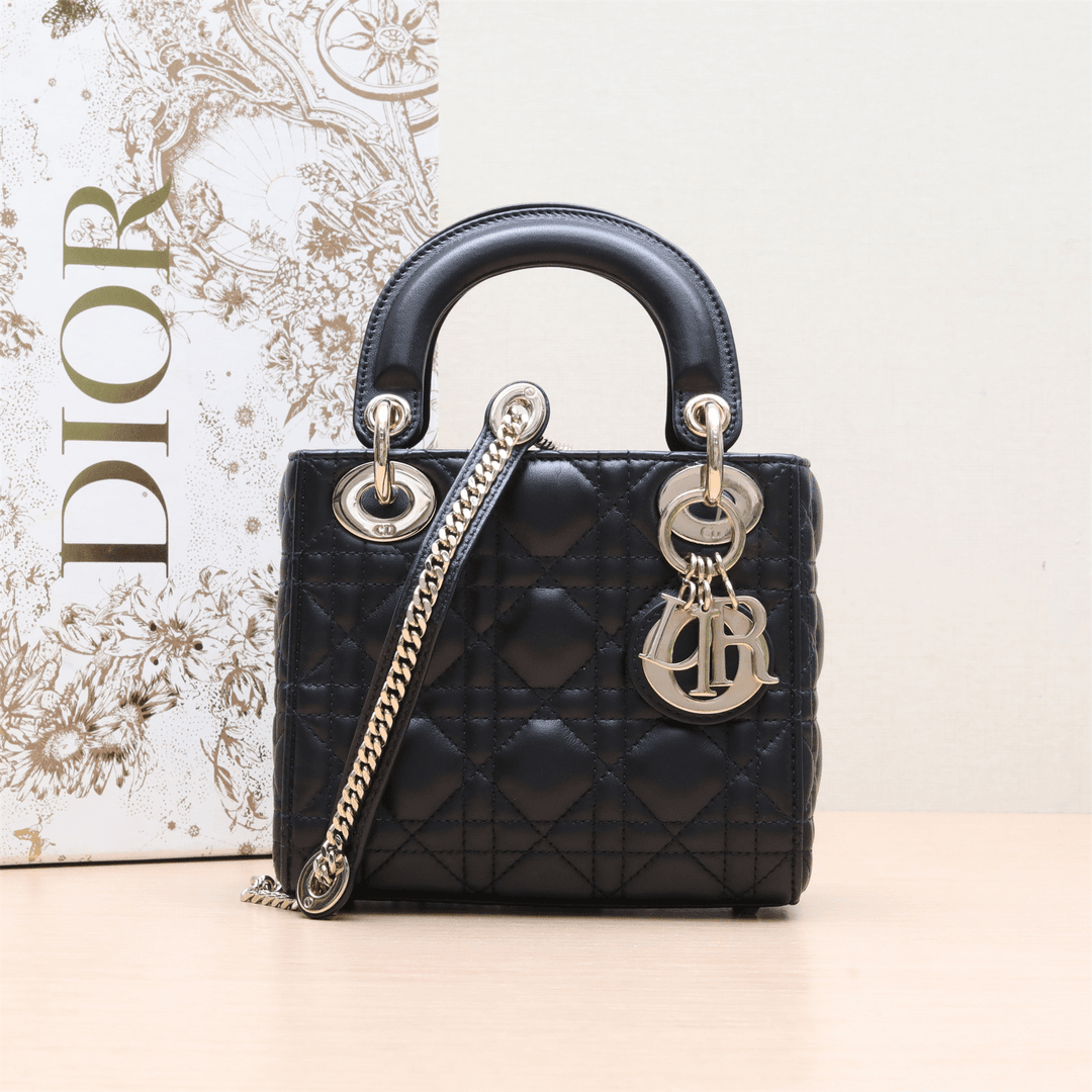 99新 DIOR/迪奥 小花6枫Lady Dior 戴妃包 三格 黑色 皮革S 金扣
