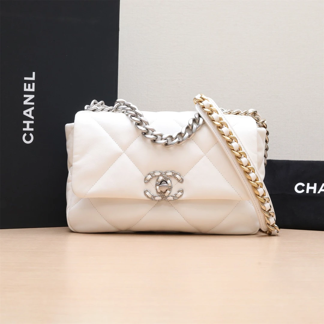 99新 Chanel/香奈儿 小花6枫19BAG 口盖包 小号 白色 芯片开 银扣