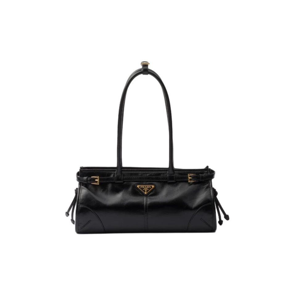 全新未使用 Prada/普拉达 【小花Han】Soft Lux 中号油蜡皮黑色 包