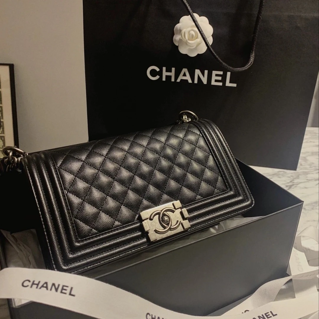 99新 Chanel/香奈儿 【小花念念】Leboy 中号 黑色 25开 银扣