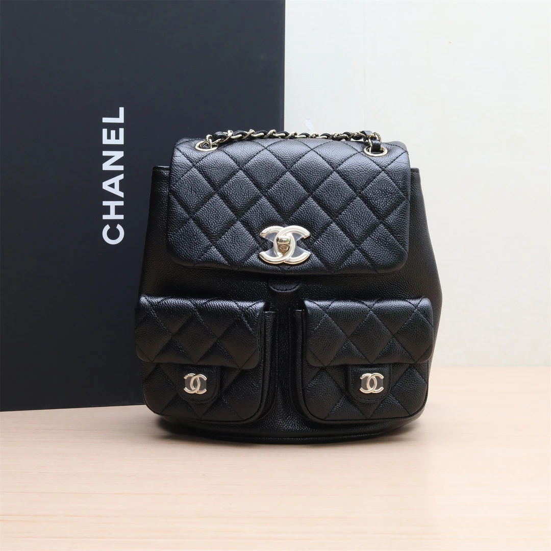 全新未使用 Chanel/香奈儿 小花6枫24A Duma 抽绳口盖双肩包 中号