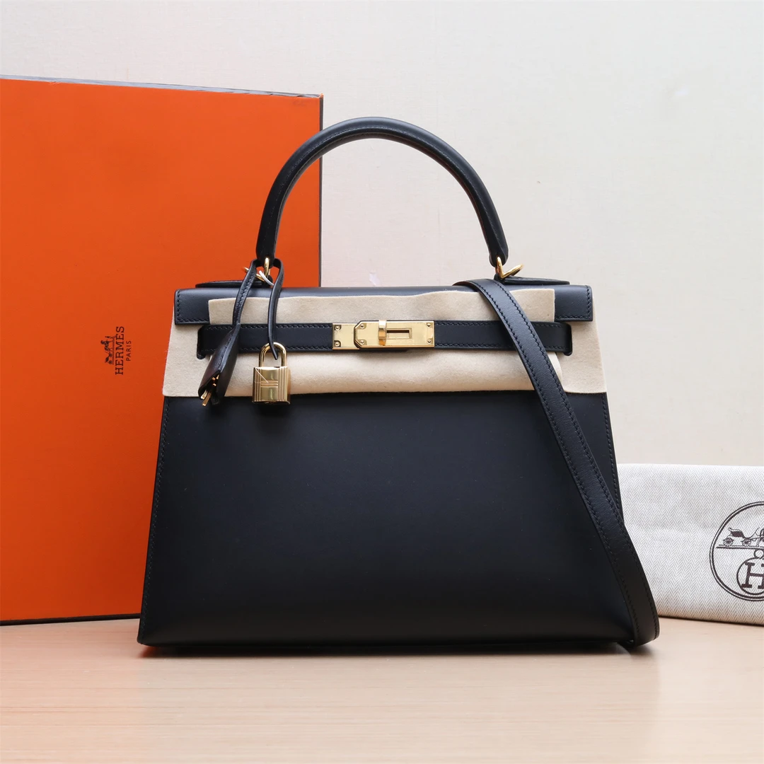 99新 Hermes/爱马仕 小花6欢 Kelly 28 黑色 Tad皮 D刻 金扣包