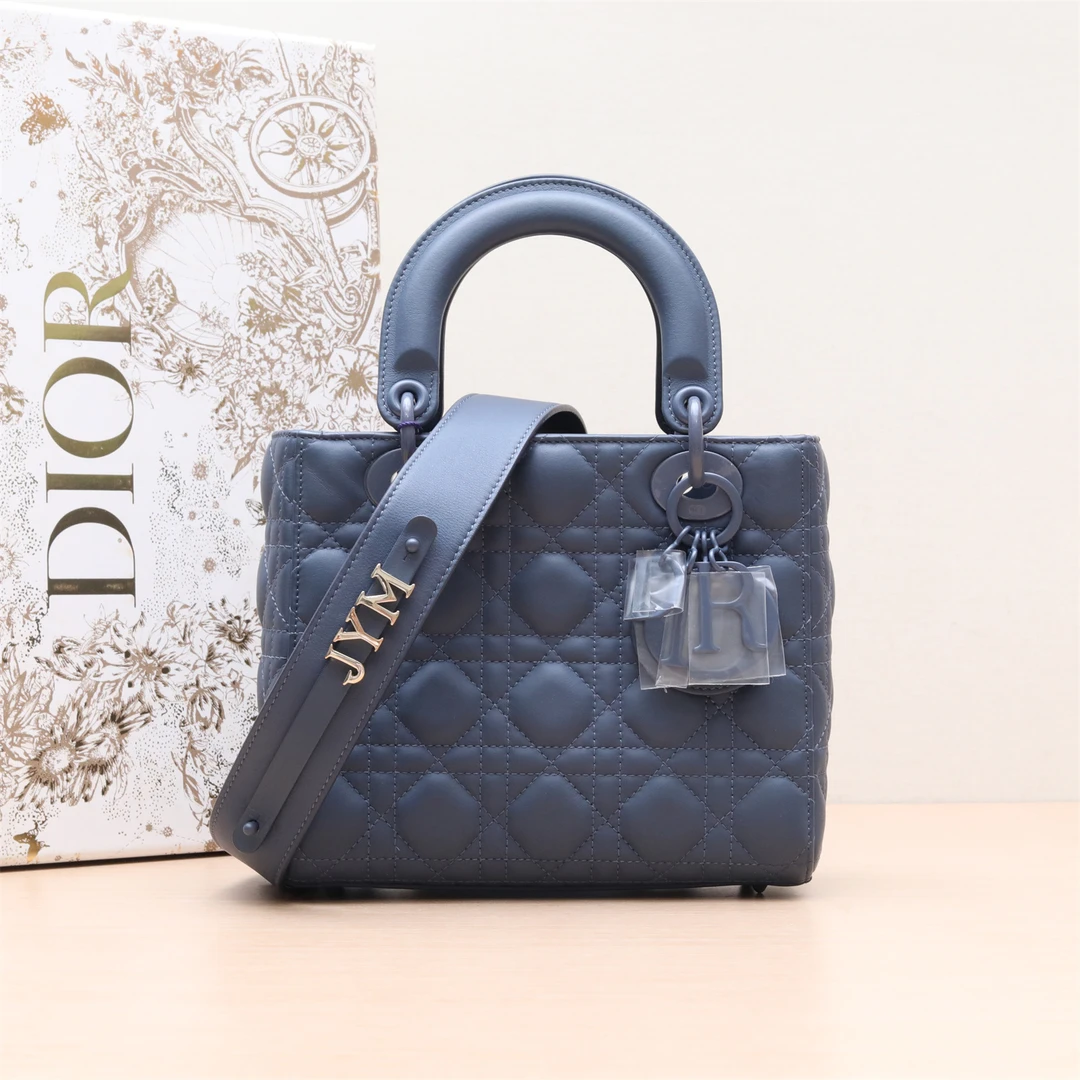 99新 DIOR/迪奥 活动【小花Han】戴妃包 四格 墨蓝色 皮革C 2020