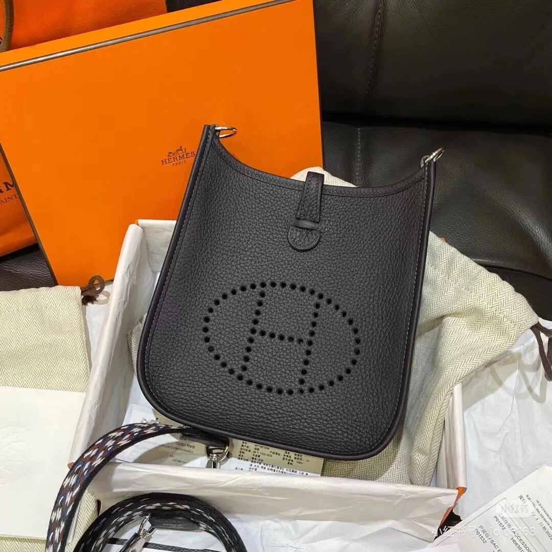 99新 Hermes/爱马仕 小花6欢 Evelyne Mini 16 TC皮 软泥色 U刻包