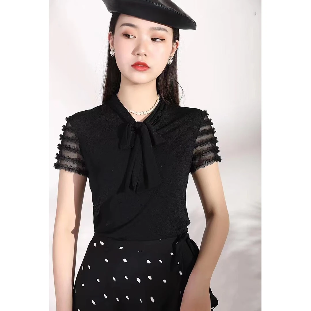 GIRDEAR/哥弟   百搭V领飘带网纱拼接短袖T恤1300493