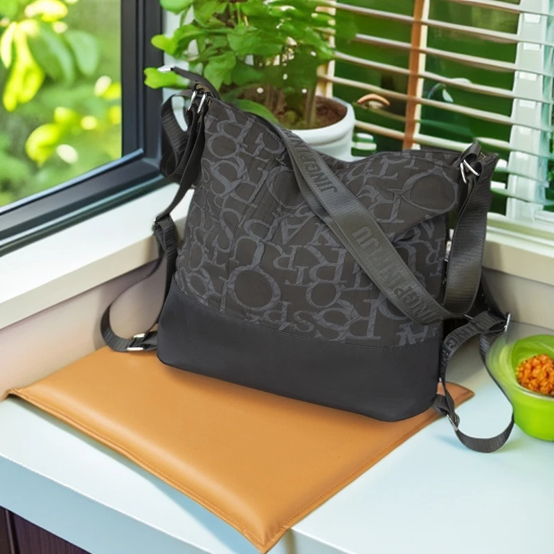 轻便休闲大容量单肩女包多功能托特布通勤大包休闲简约大气双肩包