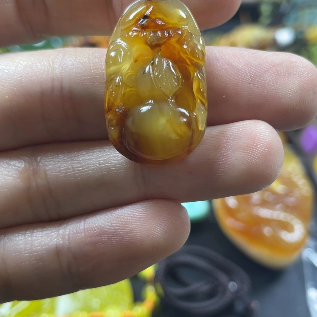 岫玉吊坠未镶嵌吊坠