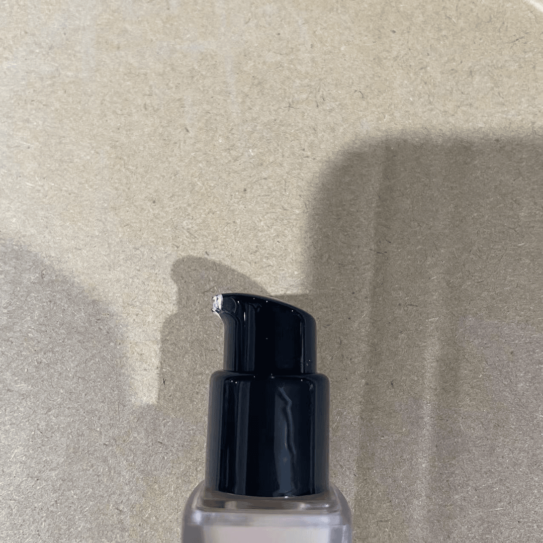 粉底液  水润柔光持妆粉底液   K106