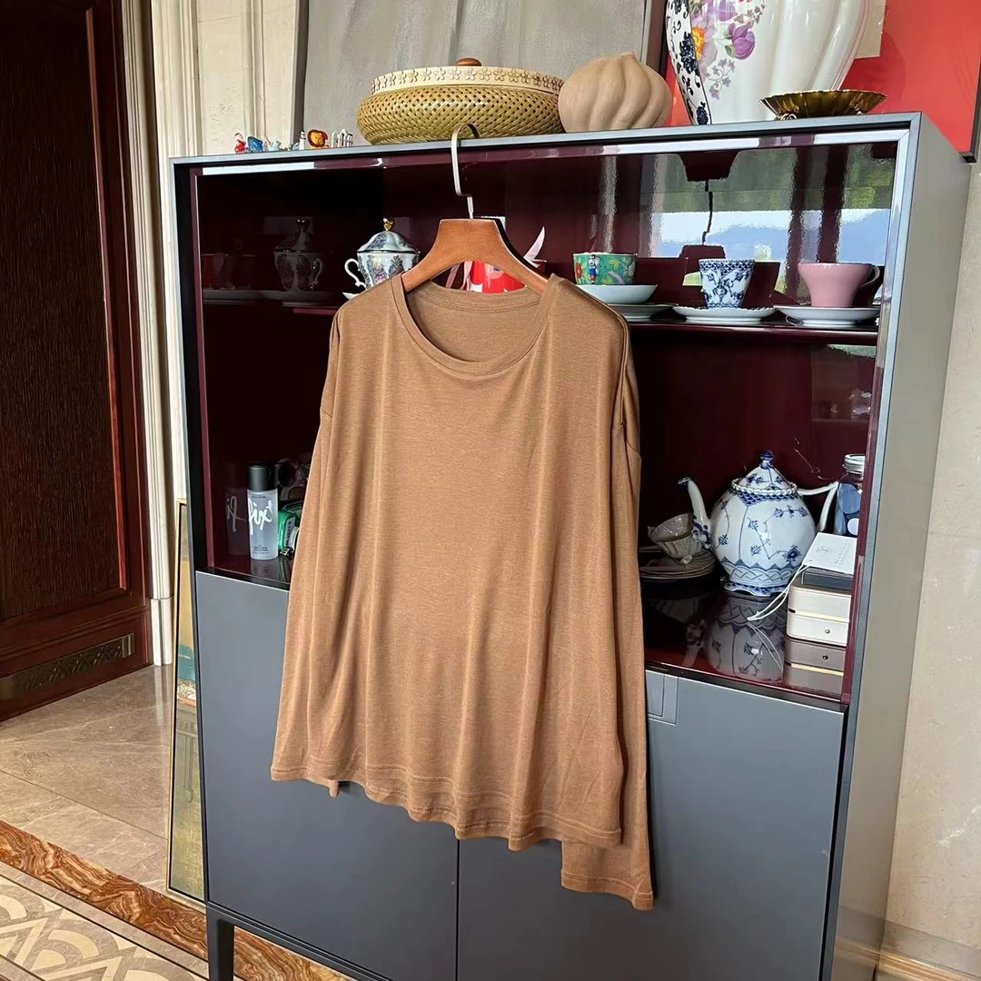 漫颜刘天丝羊毛混纺咖色针织衫2023秋季长袖圆领宽松上衣