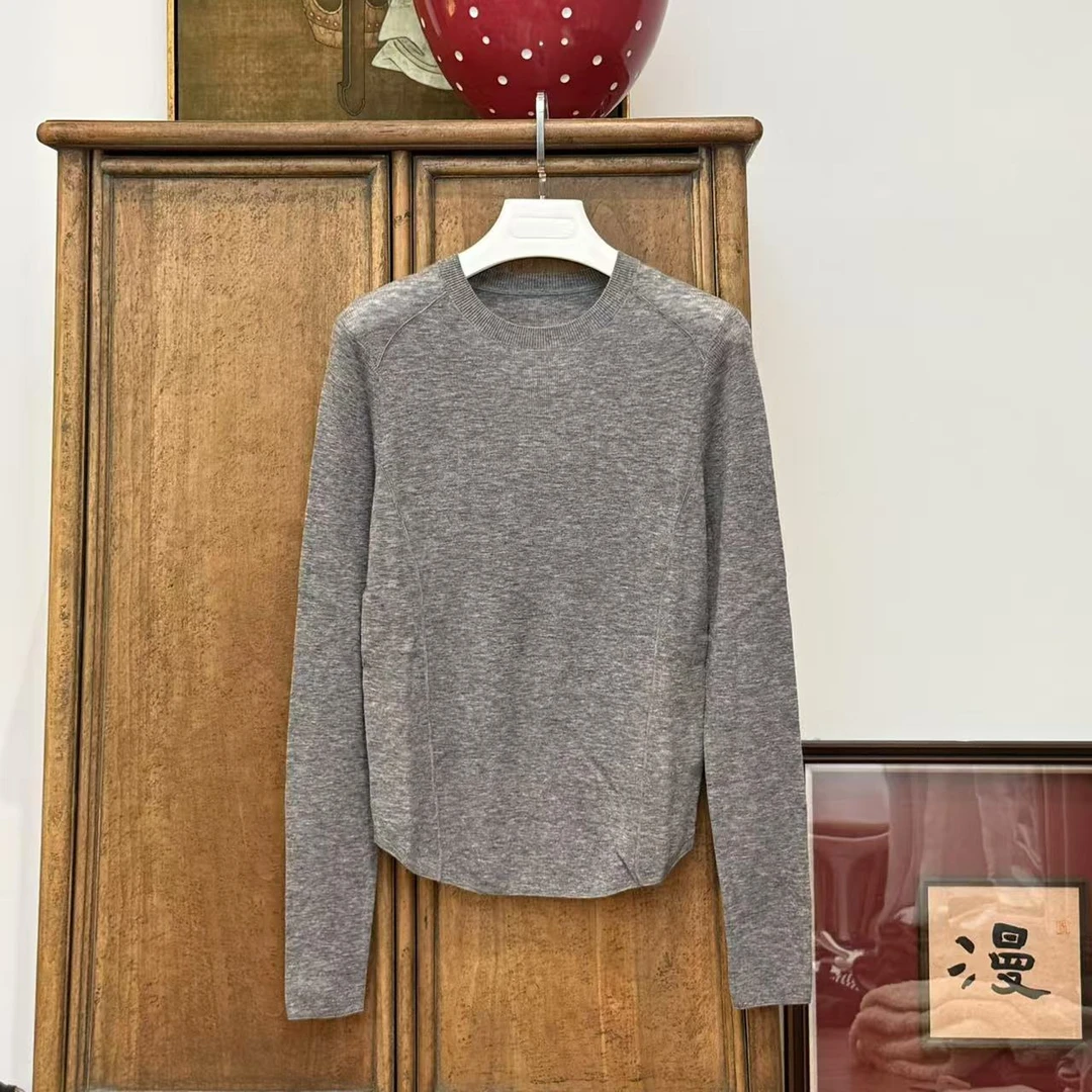 漫颜刘2024年秋冬新款羊毛灰色针织衫休闲圆领纯色打底针织衫