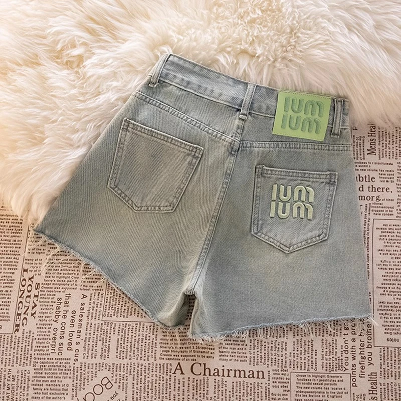 设计感牛仔短裤女秋季薄款2025新款高腰显瘦小个子a字毛边阔腿裤