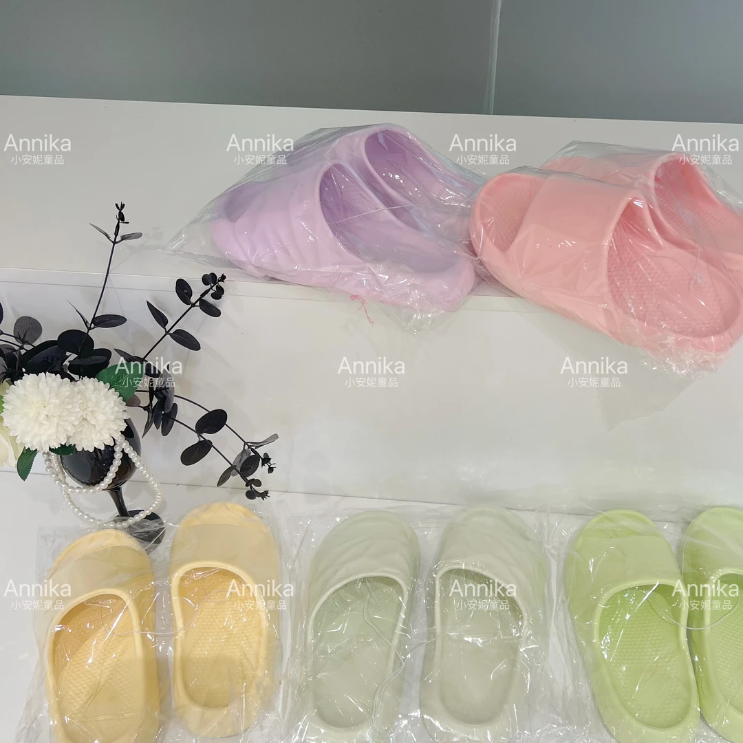 Annika 成人男女拖鞋 颜色随机呀