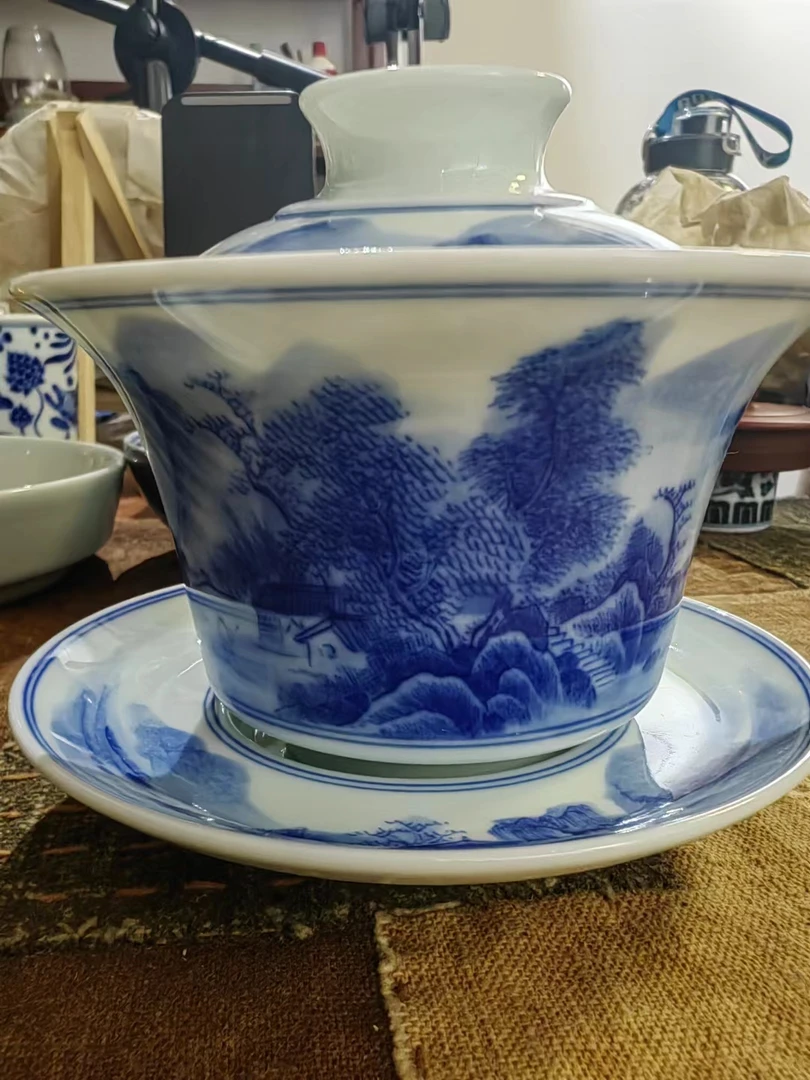 一人独饮 景德镇 釉下 青花山水 三才 马蹄 盖碗 精工细作