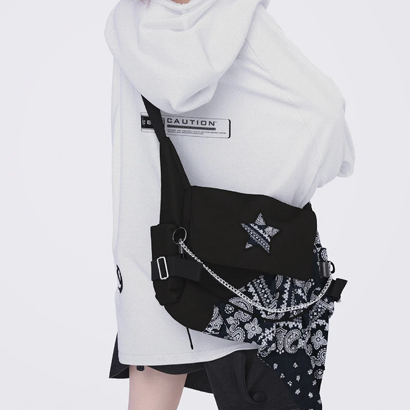 YONAIGA+原创潮酷星星链条男单肩斜挎包大容量学生女街头休闲背包