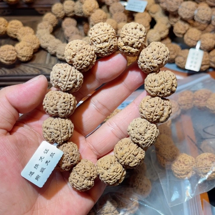 金刚菩提手串只**天平头平尾豆腐块
