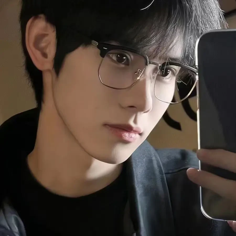 街拍回头率超高超好看半框可配近视眼镜防蓝光时尚百搭男女平光镜