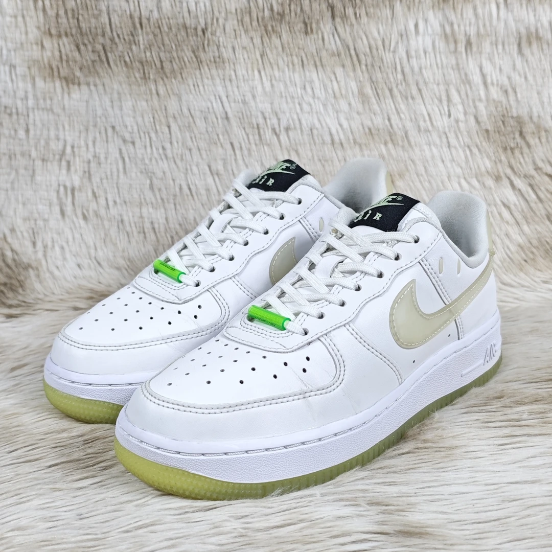 35.5码 正品 AF1 夜光白 鞋口小磨损 公价：939#050D3
