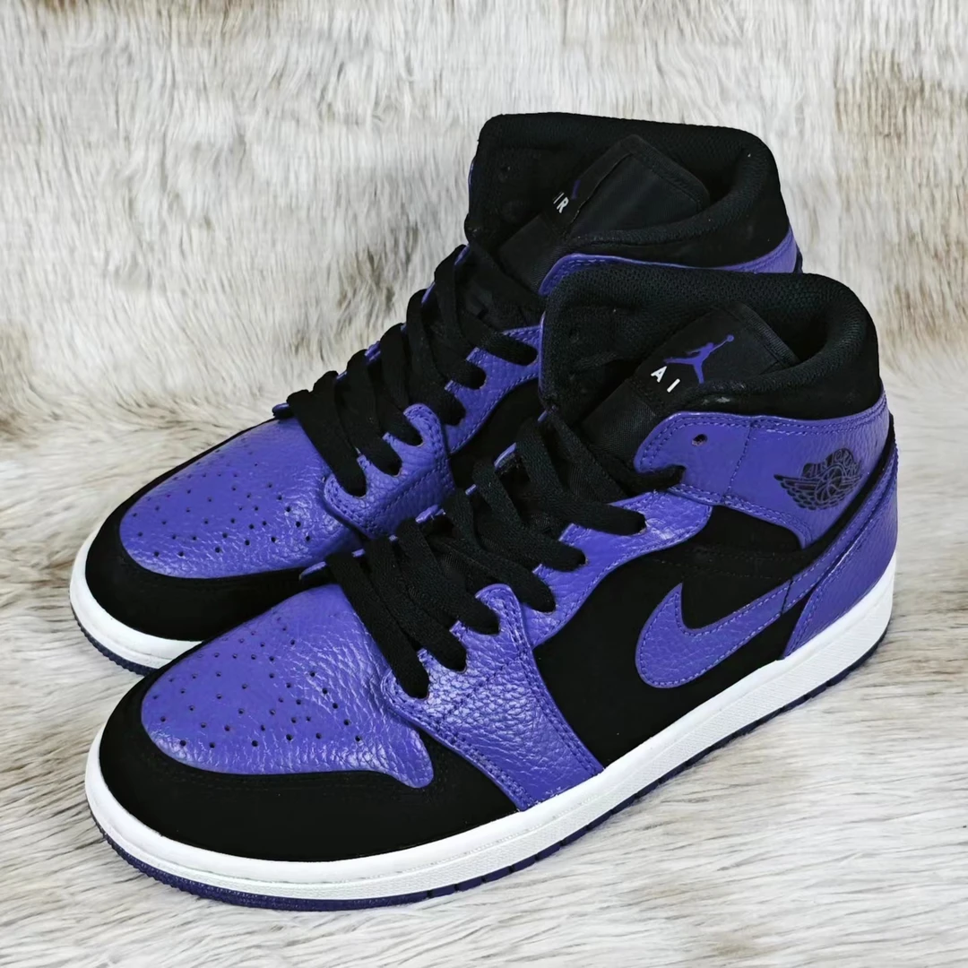 41码 正品 AJ1 黑紫中帮 麂皮老化破损 慎拍 公价：1749#901C3